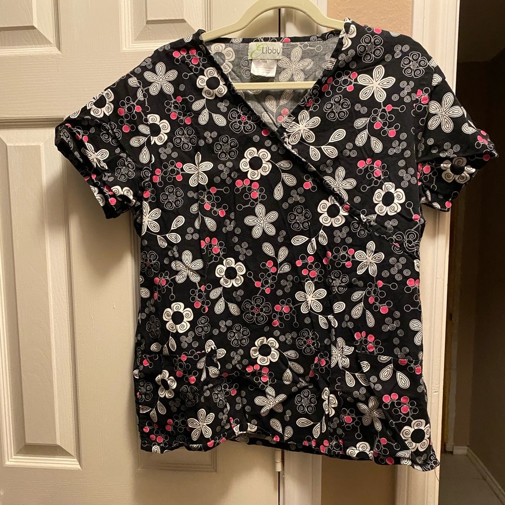 Women’s scrub top